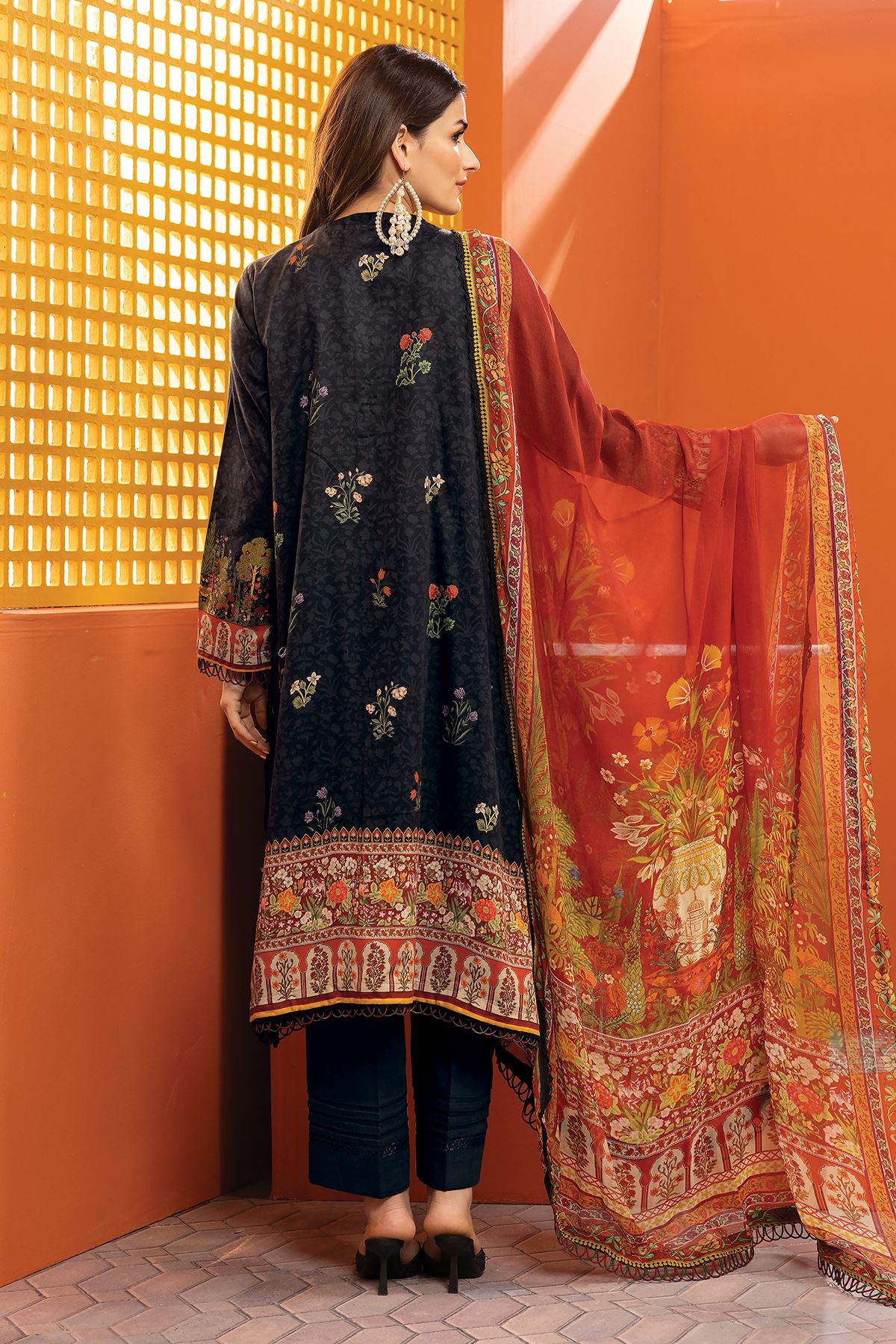 Embroidered Fabrics 3 Piece Suit